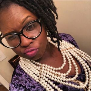 Meet your Posher, Daveda